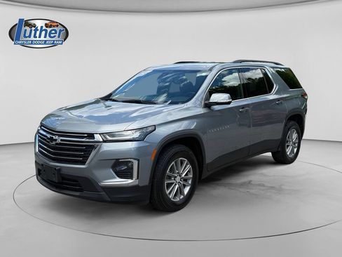 Used 2023 Chevrolet Traverse LT w/ LPO, Floor Liner Package AWD/4WD image 1