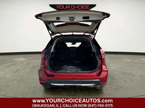 Used 2019 Nissan Rogue SV w/ Premium Package image 14