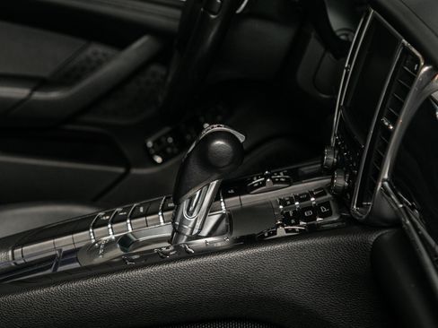 Used 2015 Porsche Panamera 4dr HB 4 image 24