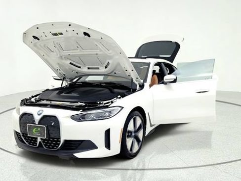 Used 2023 BMW i4 eDrive35 w/ Premium Package RWD image 13