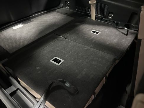 Used 2023 Ford Explorer Limited image 17