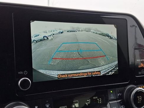 Used 2024 Toyota Highlander XLE image 20