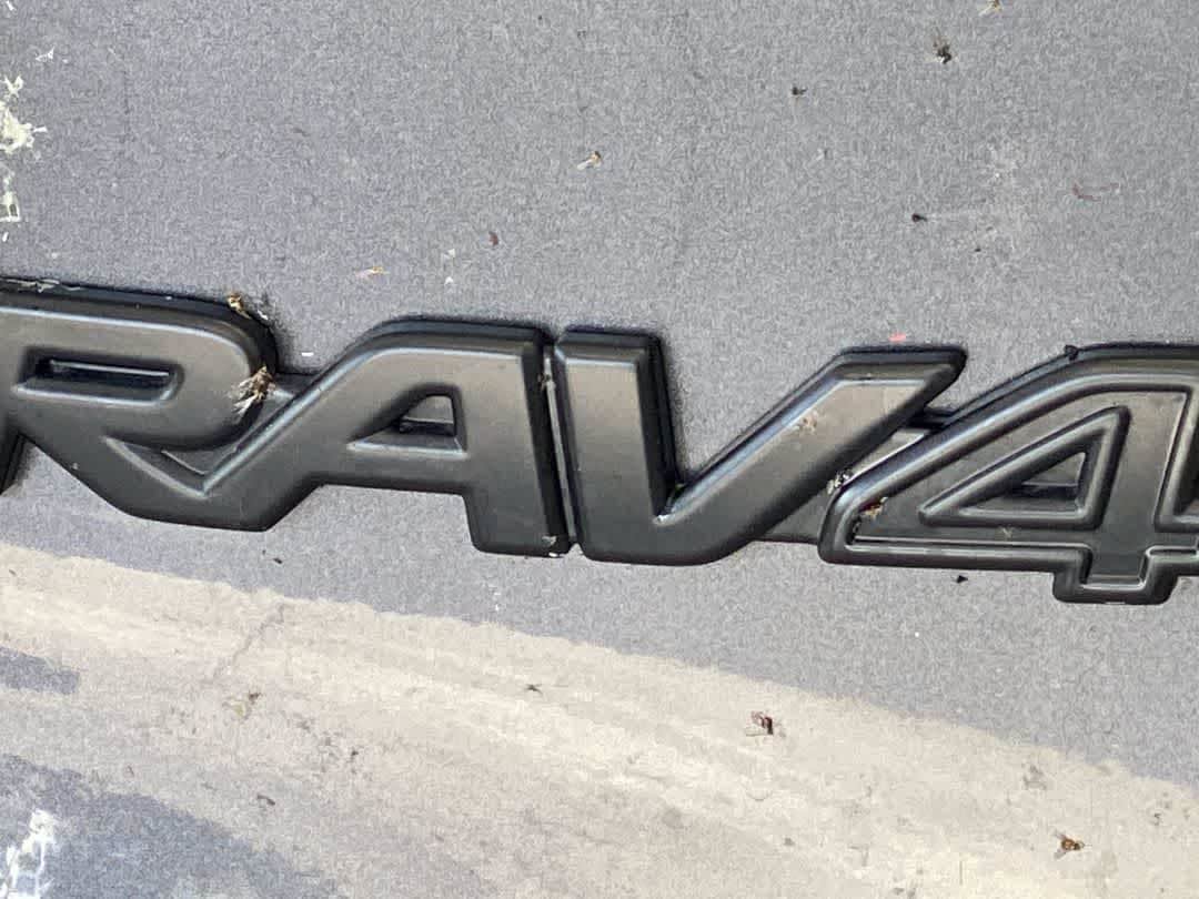 Used 2024 Toyota RAV4 XLE AWD/4WD image 12