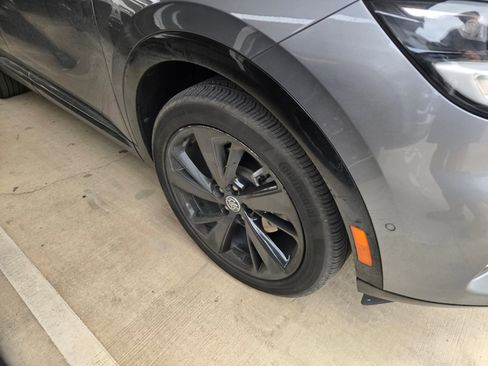 Used 2022 Buick Envision Essence w/ Technology Package II image 7