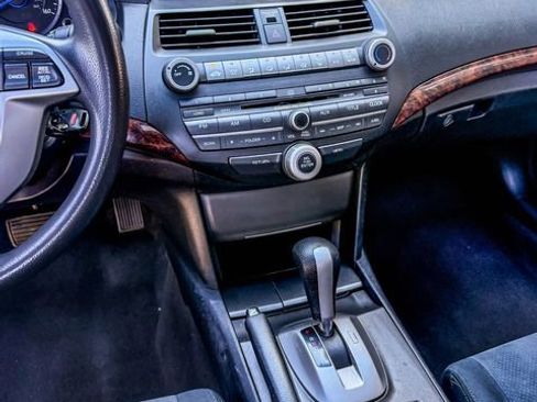 Used 2012 Honda Crosstour EX image 7