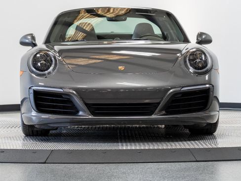 Used 2017 Porsche 911 Targa 4S image 2