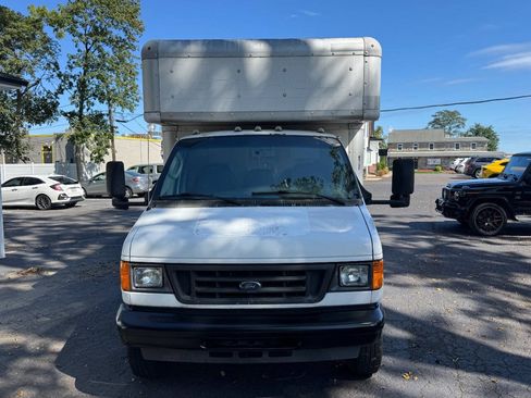 Used 2007 Ford E-450 and Econoline 450 RWD image 2