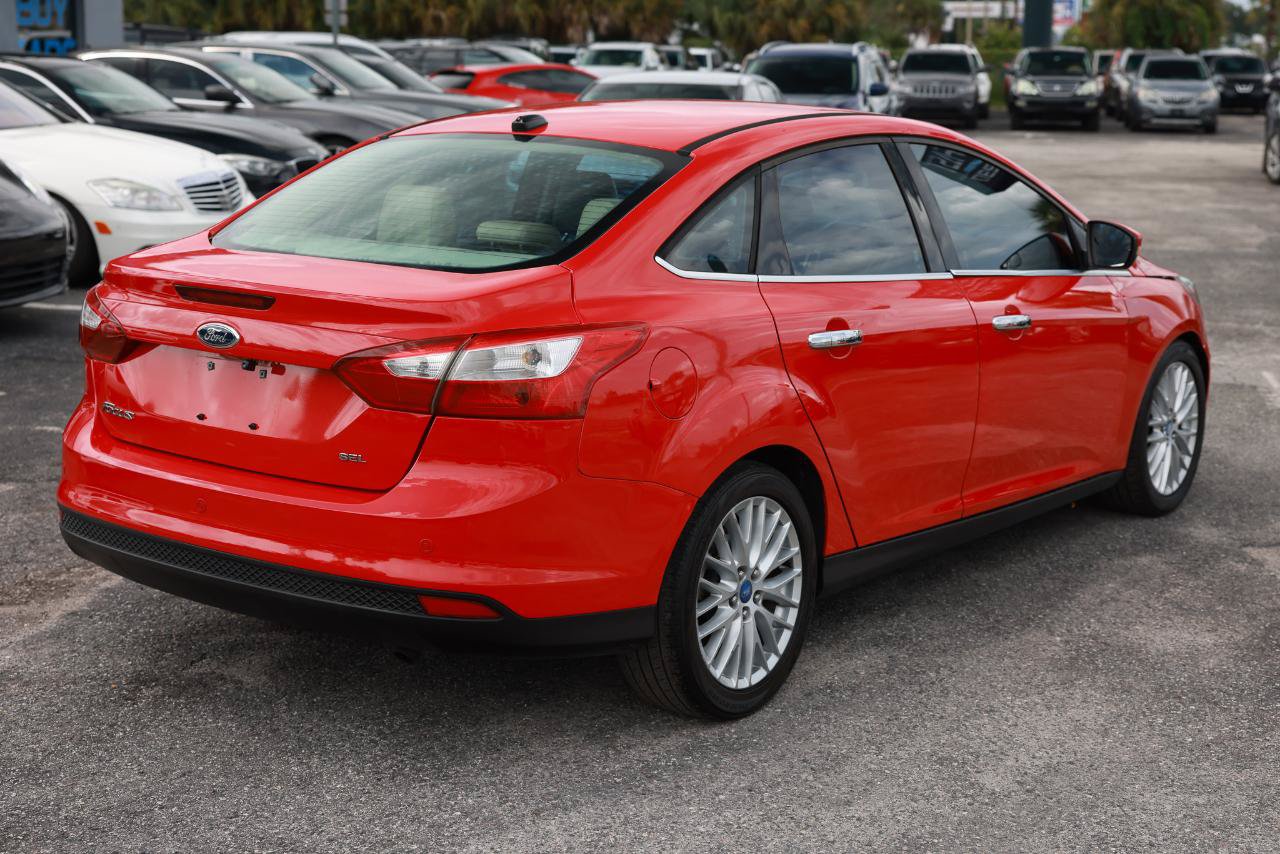 Used 2012 Ford Focus SEL FWD image 11