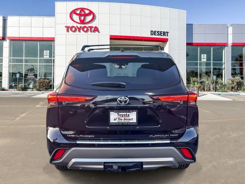 New 2026 Toyota Highlander Platinum image 6