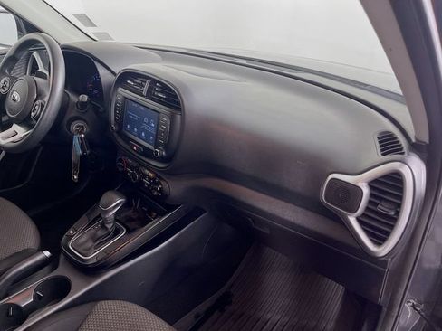 Used 2020 Kia Soul LX FWD image 27