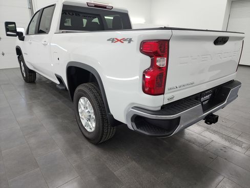 Used 2024 Chevrolet Silverado 2500 LT image 6