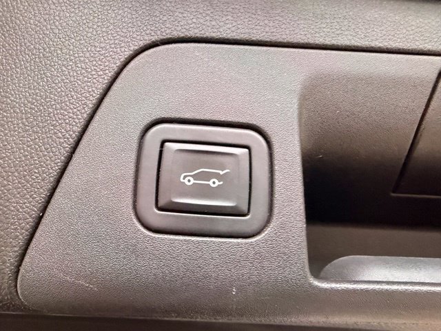 Used 2023 Buick Envision Avenir AWD/4WD image 10