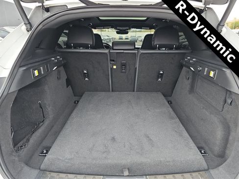 Used 2024 Jaguar F-PACE R-Dynamic S image 46