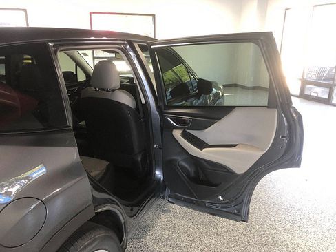 Used 2022 Subaru Forester AWD/4WD image 19