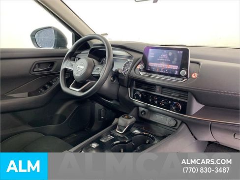 Used 2024 Nissan Rogue S image 32