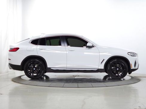 Used 2022 BMW X4 xDrive30i AWD/4WD image 12