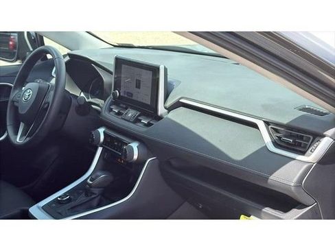 Certified 2025 Toyota RAV4 XLE Premium AWD/4WD image 32