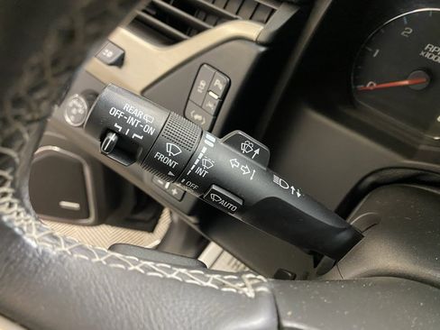 Used 2018 GMC Yukon Denali w/ Open Road Package image 31