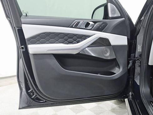 Used 2023 BMW X5 M w/ Competition Package image 40