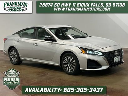 Used 2024 Nissan Altima 2.5 SV