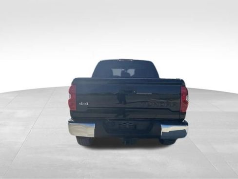 Used 2020 Toyota Tundra SR5 w/ SR5 Leather Package AWD/4WD image 4