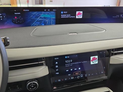 New 2025 Lincoln Navigator L Reserve image 10