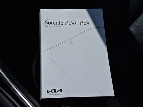 Certified 2025 Kia Sorento EX w/ EX Panoramic Sunroof Package AWD/4WD image 27