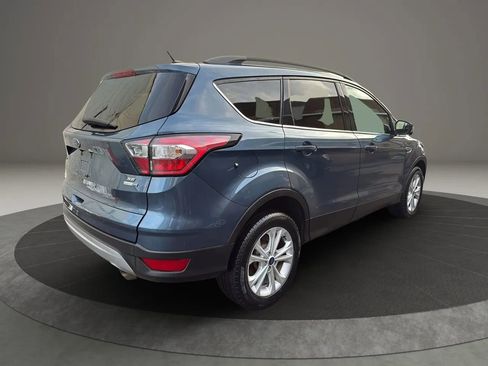 Used 2018 Ford Escape SE image 5