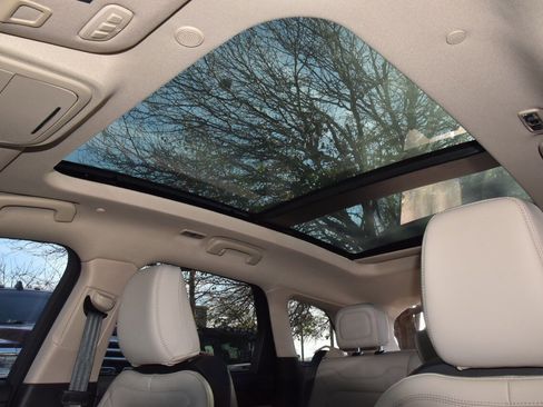 New 2026 Lincoln Corsair Reserve image 31