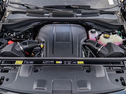 New 2026 Land Rover Range Rover SE image 30