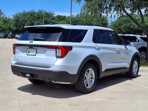 New 2026 Ford Explorer Active w/ Active Comfort Package RWD image 4