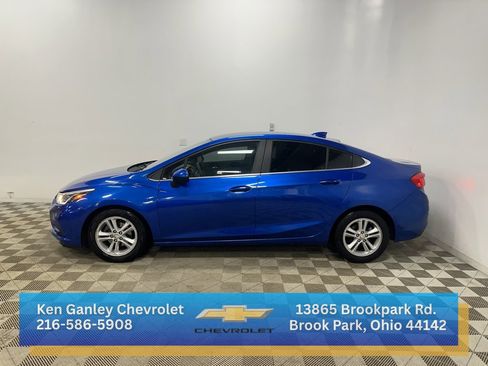 Used 2016 Chevrolet Cruze LT w/ Convenience Package image 6