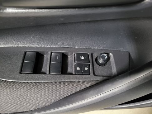 Used 2025 Toyota Corolla LE FWD image 20