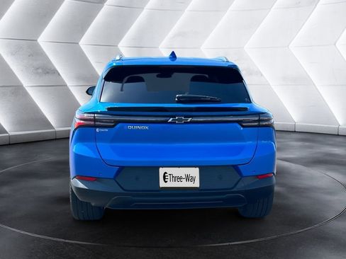 New 2026 Chevrolet Equinox EV LT w/ LPO, Blackout Package FWD image 4