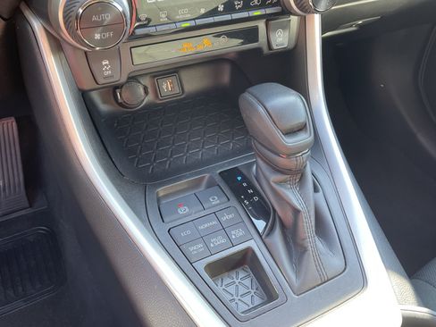 Certified 2024 Toyota RAV4 XLE AWD/4WD image 23