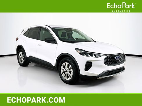 Used 2023 Ford Escape Active image 1