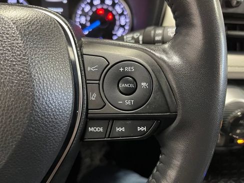 Used 2021 Toyota RAV4 XLE w/ Convenience Package AWD/4WD image 23