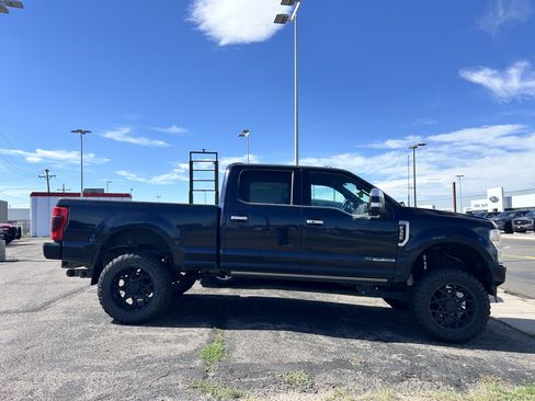 Used 2022 Ford F350 Platinum AWD/4WD image 5