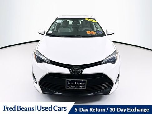 Used 2017 Toyota Corolla LE w/ LE Premium Package w/Moonroof image 2