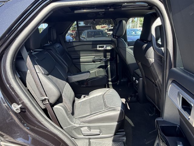 Used 2024 Ford Explorer ST w/ Equipment Group 401A AWD/4WD image 31