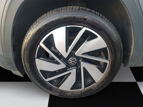 Used 2024 Volkswagen Atlas SE image 14