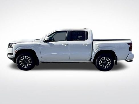 New 2026 Nissan Frontier SV w/ Tow Package AWD/4WD image 11