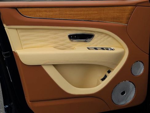 New 2026 Bentley Bentayga Extended Wheelbase AWD/4WD image 21