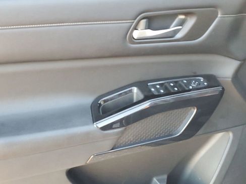 Used 2022 Nissan Pathfinder SV w/ SV Premium Package image 42