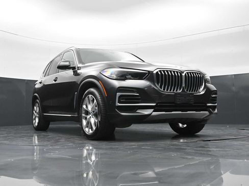 Used 2023 BMW X5 xDrive40i AWD/4WD image 27