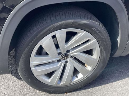 Used 2023 Volkswagen Atlas Cross Sport SE image 3