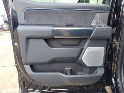 New 2025 Ford F250 Platinum w/ FX4 Off-Road Package image 15