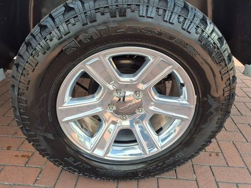 Used 2016 RAM 1500 Laramie w/ Convenience Group image 9