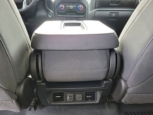 Used 2022 Chevrolet Silverado 2500 LT w/ Convenience Package image 10