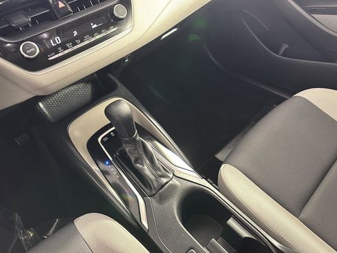 Used 2024 Toyota Corolla LE w/ LE Convenience Package image 32